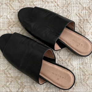 Caslon slide sandals